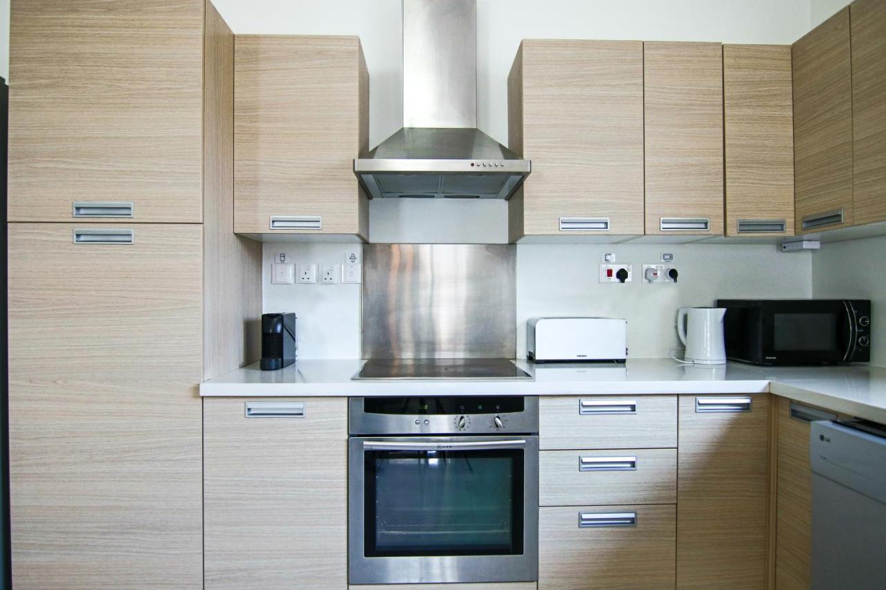 Phaedrus Living - City View Luxury Flat Harbour 03 Larnaca Exteriör bild
